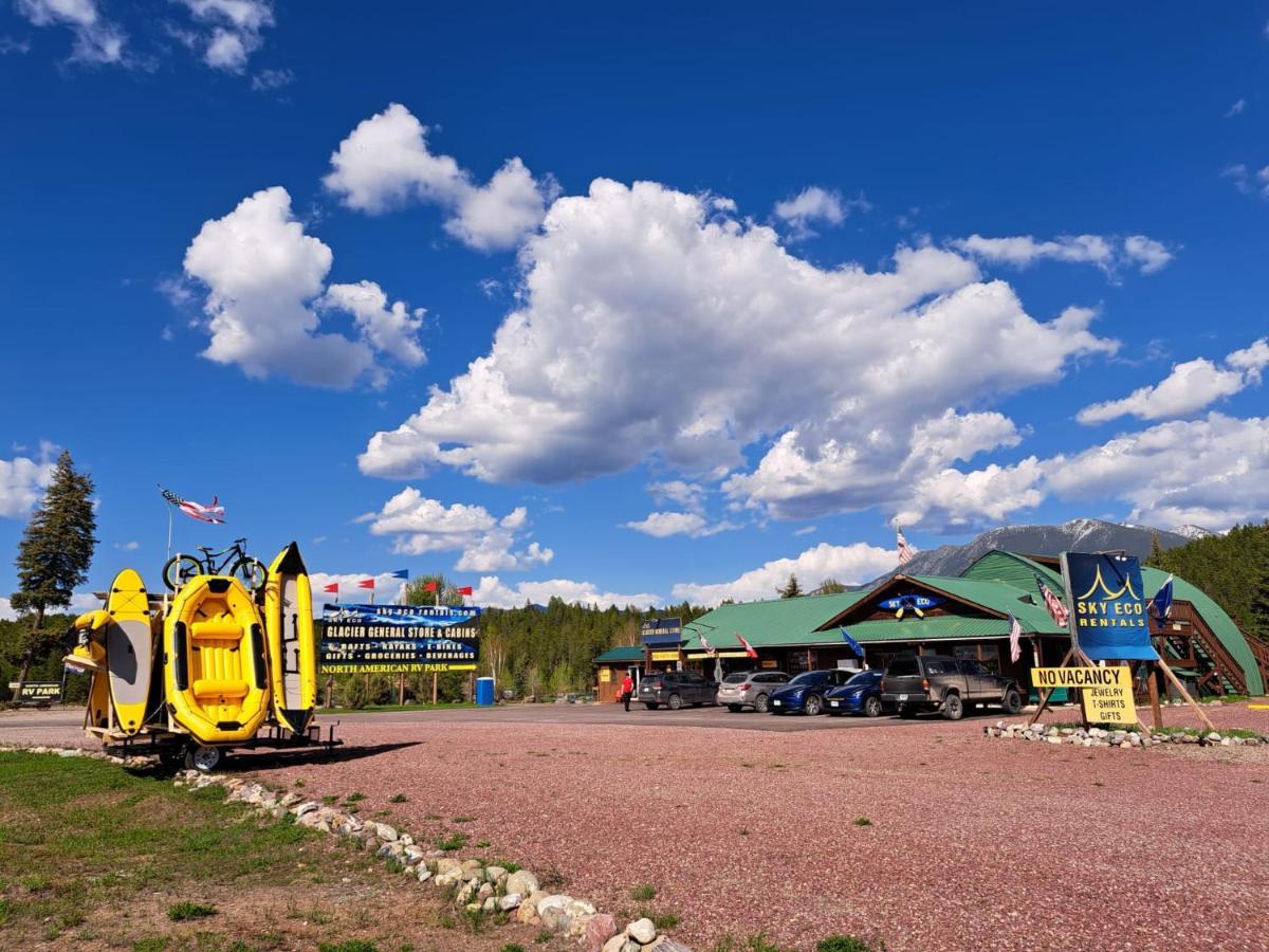 Sky Eco - Glacier General Store And Cabins Coram Bagian luar foto
